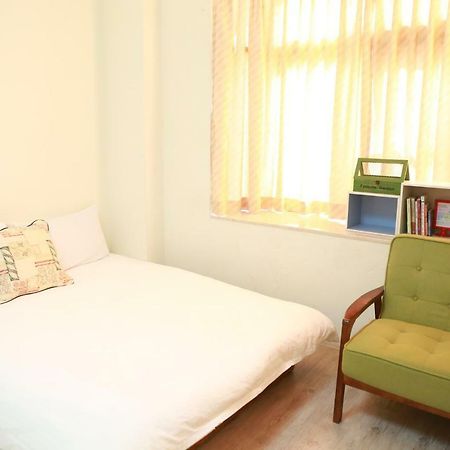Flower Lane 650 Apartment Tainan Exterior foto