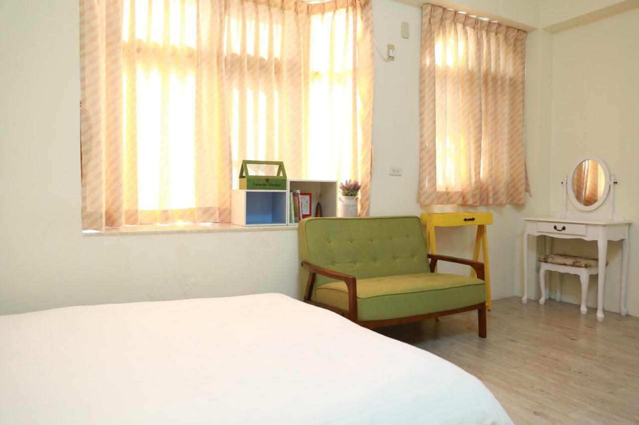 Flower Lane 650 Apartment Tainan Exterior foto