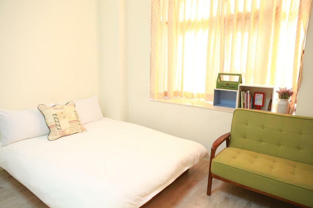 Flower Lane 650 Apartment Tainan Exterior foto