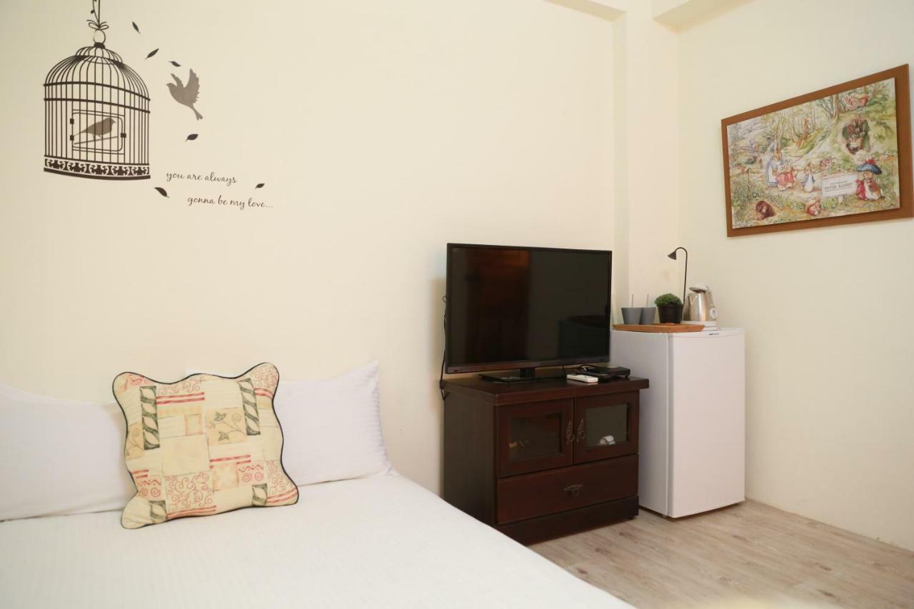 Flower Lane 650 Apartment Tainan Exterior foto